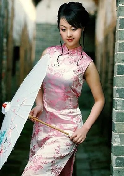 中式婚礼服装图片欣赏 婚礼服装搭配的几个技巧