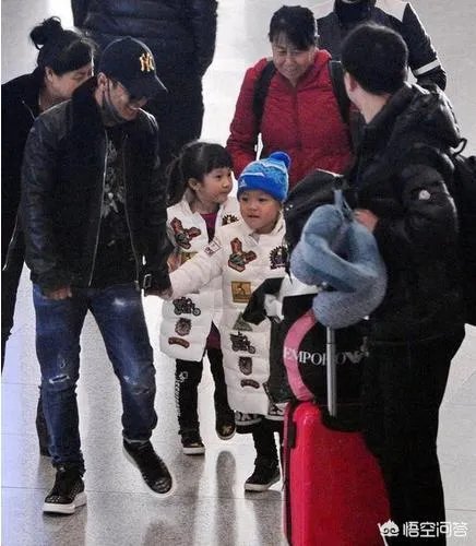 这些当红明星家的双胞胎，你认为谁家的最可爱？