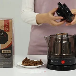 养生壶萃取灵芝茶