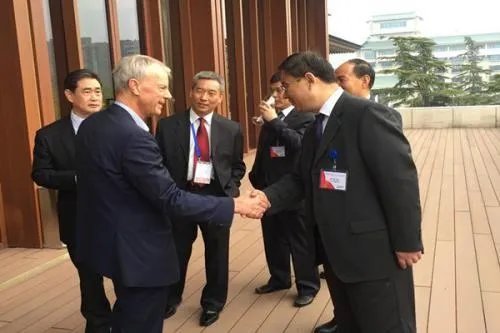 从第一届诺贝尔奖的颁布，历届诺贝尔化学奖的得主是谁？