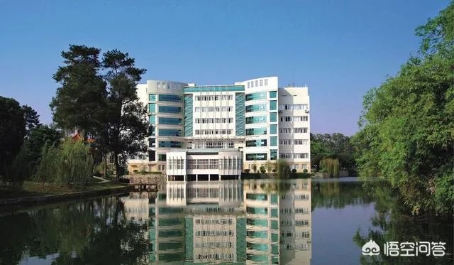 想找一个既有学历，又可以学到技术的学校太难了，求高手指点？