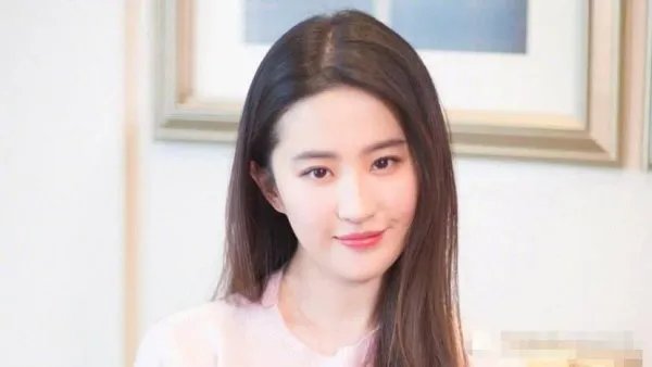 刘亦菲长得很漂亮，大家为什么会觉得她很漂亮呢？