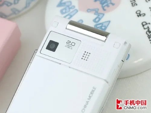 时尚旋盖CMMB电视手机 联想TD60t评测