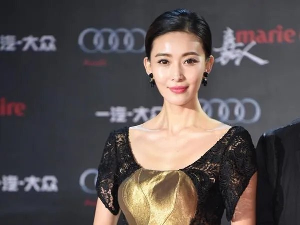 唐嫣杨颖等众女星比美