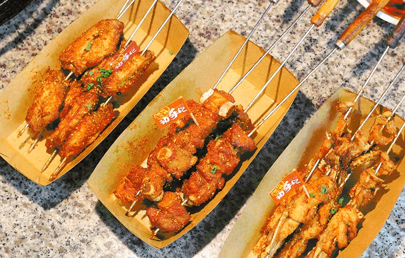 位于长沙市中心的五一广场，大家有哪些美食推荐？