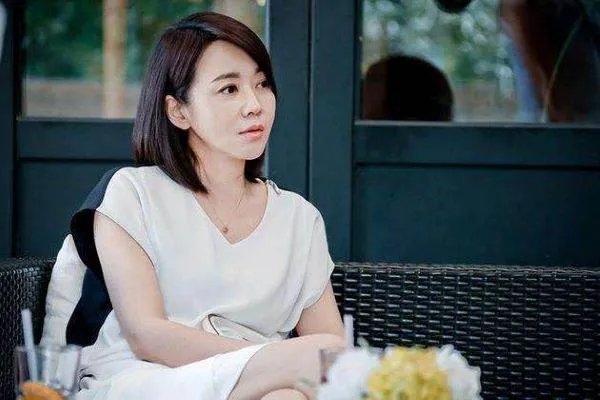 闫妮真的找了一个小鲜肉男友吗？