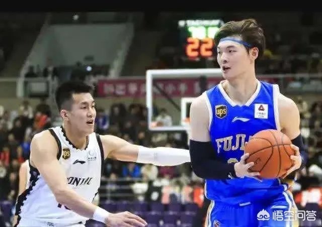 韩德君和王哲林，谁才是目前CBA第一中锋？