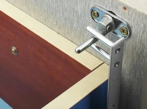 抽屉锁怎么撬开