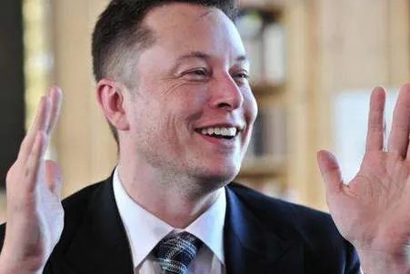 马斯克的身价引发热议，马斯克现在的身价是多少？