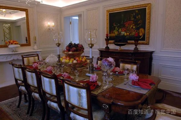 网红饭店取号近2万桌，这些饭店有哪些吸引人的地方？