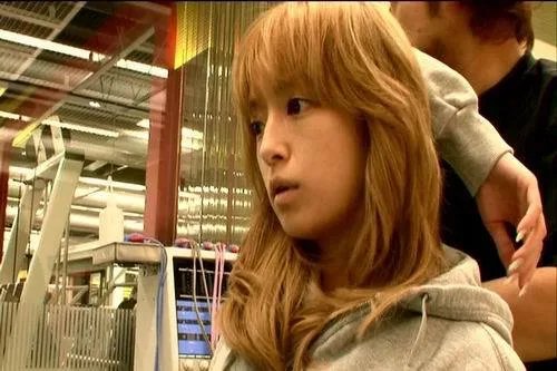 滨崎步素颜真的很老吗？求她的一张素颜照