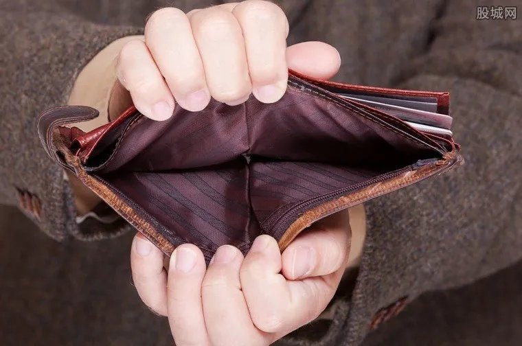 月光族变月欠族 这五点有三点符合挣多少钱都是月欠族