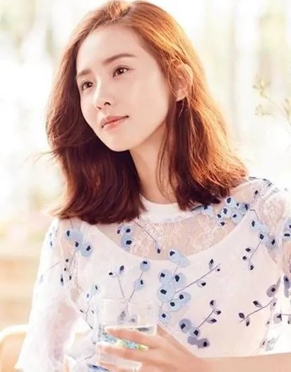 有哪些好看的短发发型？