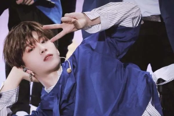 范冰冰机场全家福缺了范丞丞，为了“避嫌”，不在一起，真的是这样？