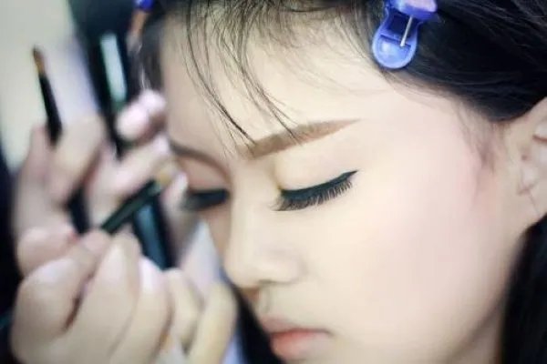 化妆造型学校排名