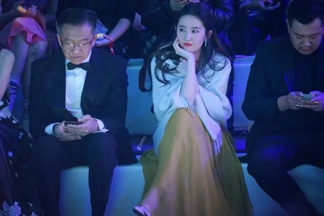 唐嫣杨颖等众女星比美