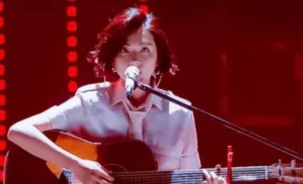 被称为皇族的万茜真的不想红吗？