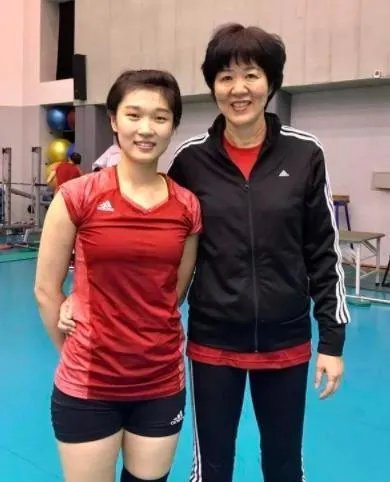 东京奥运会女排测试赛取消，中国女排是否可以先暂时结束封闭式集训？你怎么看？