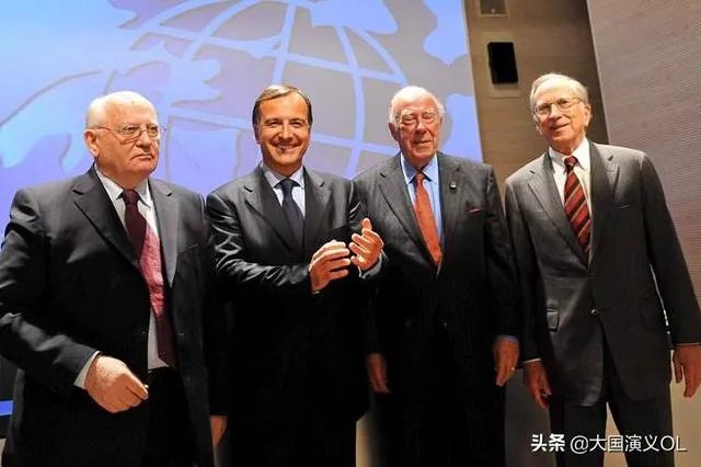 惊天大料！网传新闻记者曝出“白宫所有人员均接种疫苗”，“阴谋论”或将证实，你怎么看？