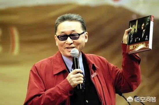 李敖怎么谁都敢说，他的做法是炒作自己吗？