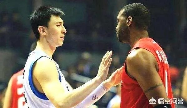 麦迪在CBA打球时，为什么吉喆会对着他摇手指羞辱？