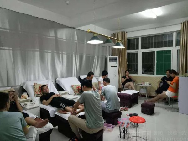 贵州安顺一男子走出足疗店后身亡，死亡原因是什么？