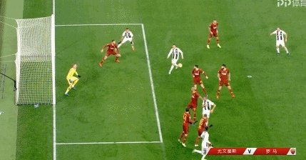 尤文1-0罗马，C罗1分钟连失2必进球气得直踹门柱，赛后罕见低分，你怎么看？