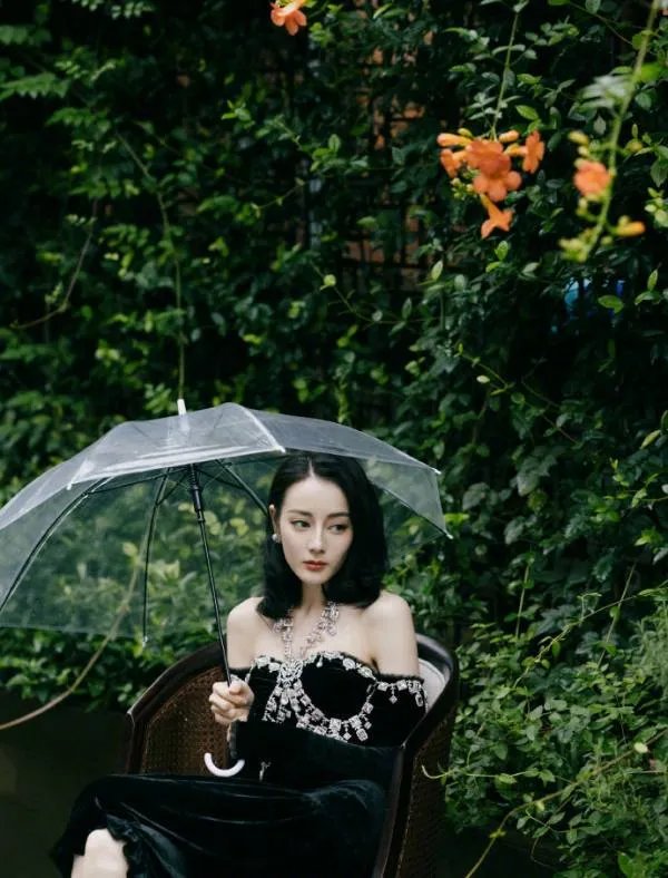 杨幂希望自己的员工，都有甜甜的恋爱，她的旗下都有哪些艺人？