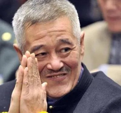 赵本山一直这么火的原因竟然是因为他背后的什么背景？