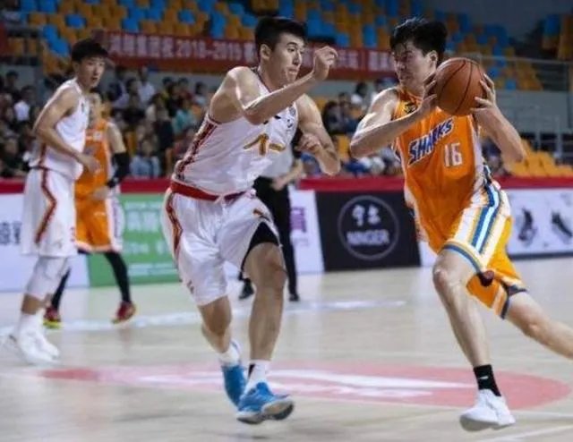 上海男篮主帅李秋平下课了，对此你怎么看？