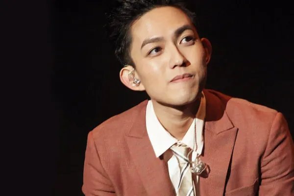 台湾《超级星光大道》历届的冠军都是谁呀？