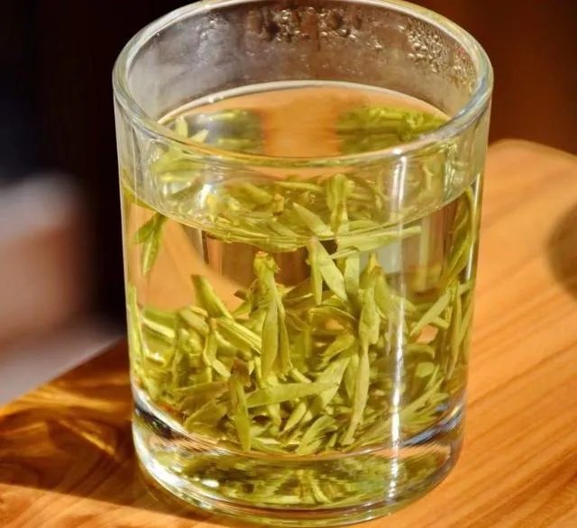 杭州的龙井茶有什么特色？