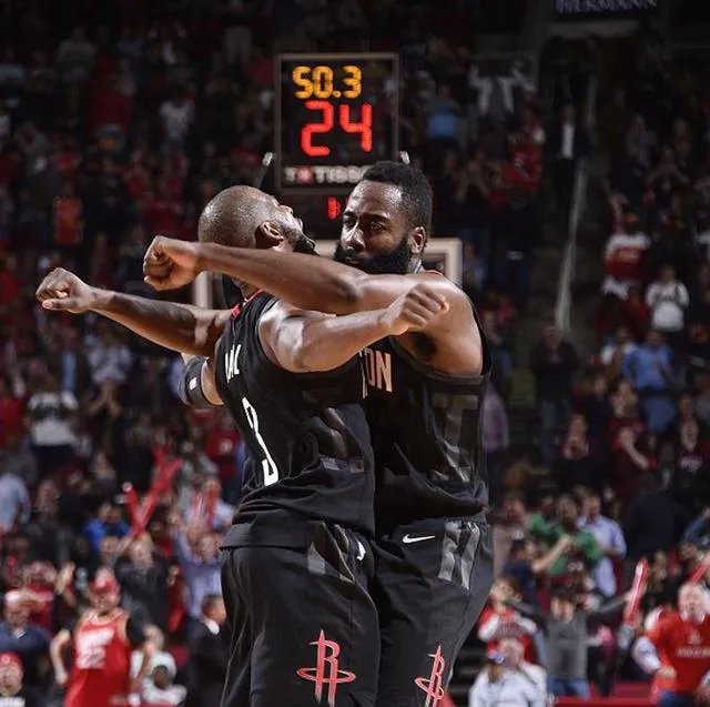 如何看待哈登关键时刻连得12分，火箭逆转鹈鹕取10连胜？