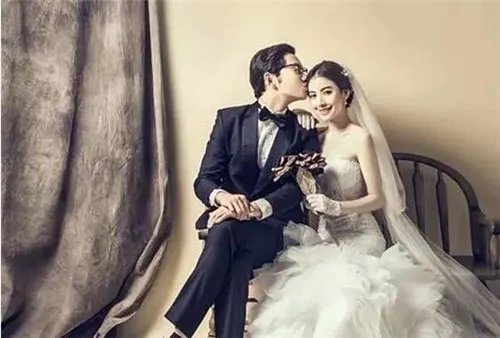 苏菲亚婚纱摄影好不好  婚纱摄影6种拍照姿势解读