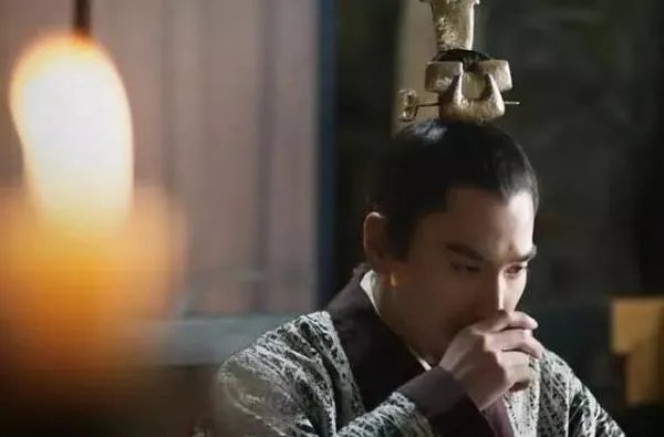 三生三世十里桃花墨渊和夜华是什么关系？