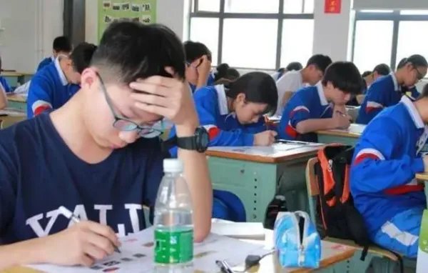 2020年甘肃省高考分数线