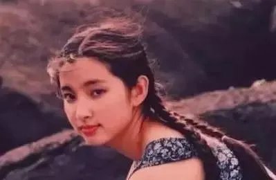 李冰冰恋情曝光，小男友究竟是何许人也？