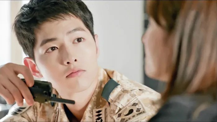 宋仲基离婚后现身，心情未受影响，你还会继续喜欢他吗？