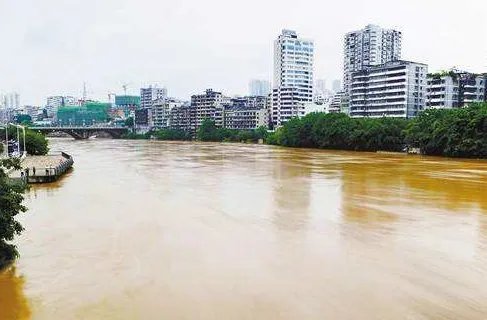 洪水接触的一切食物都要丢弃