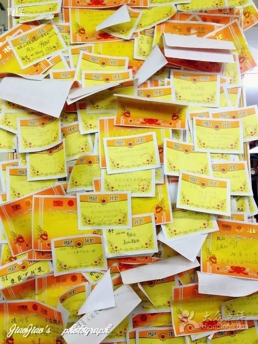 【设计快讯】同学，交了卷子才能吃饭！希望小学堂。做了不起的80后！