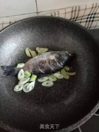 月子餐＃鲫鱼汤