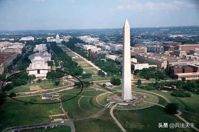 如何看待美国最大国旗被雷劈断，华盛顿纪念碑也遭雷击呢？