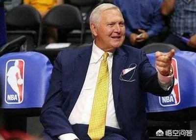 勇士被31分逆转，6犯离场杜兰特在场下一脸迷茫，今夏成为自由球员的他会加盟快船吗？