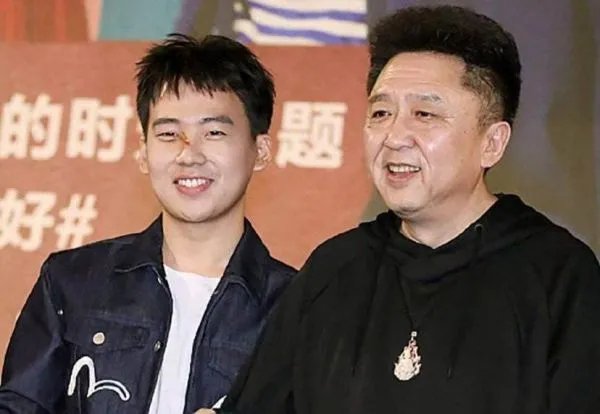 大张伟说郭麒麟当艺人可惜了，他的文凭有多高？