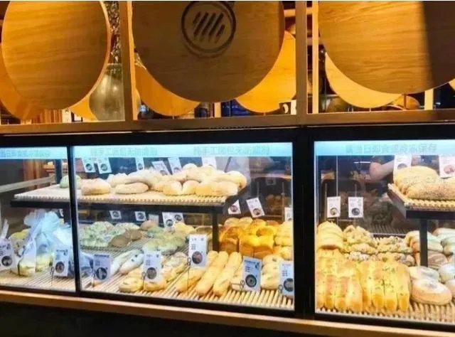 位于长沙市中心的五一广场，大家有哪些美食推荐？