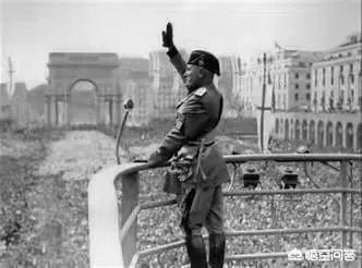 意大利在二战中,干过哪些拖队友后腿的事?