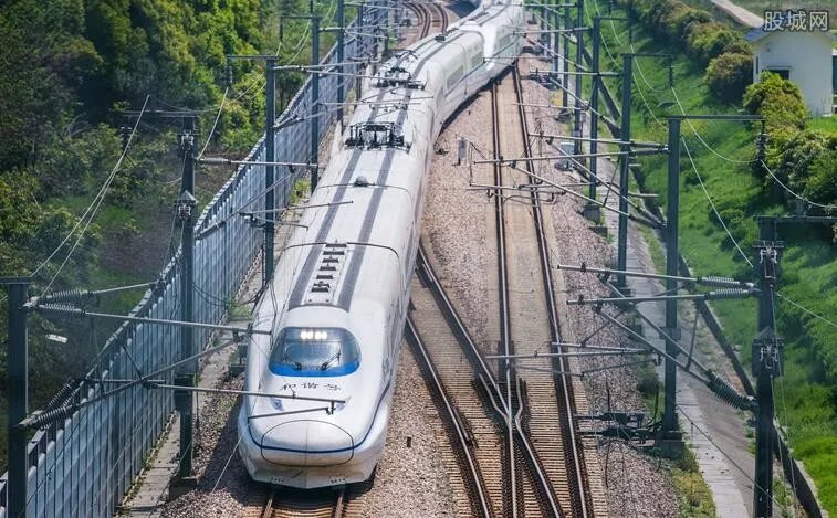 第一条智能化高铁 时速高达350公里今年年末开通