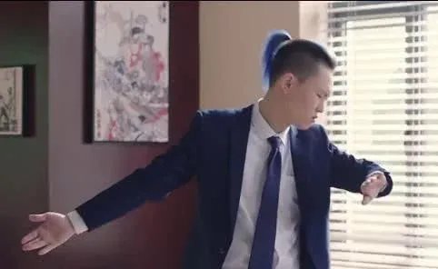 请问《完美关系》中董小鹏的扮演者是谁？