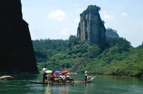 为什么运城文旅局局长会选择买烧鸡送免费旅游？