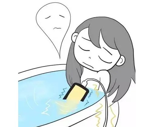 洗澡为什么会触电身亡？